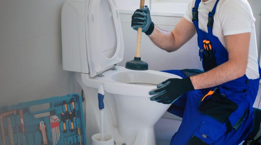 Professional emergency plumbing in Schlater, MS